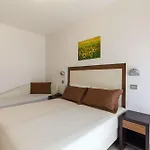 Palos מלון 3*