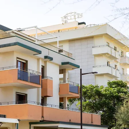Palos Hotel 3*