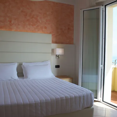 Hotel Palos 3*