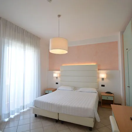Palos Hotel 3*
