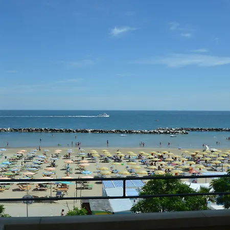 Palos Hotel 3*